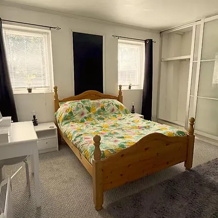 Bright & Spacious Flat - Jct 44 - شقة *